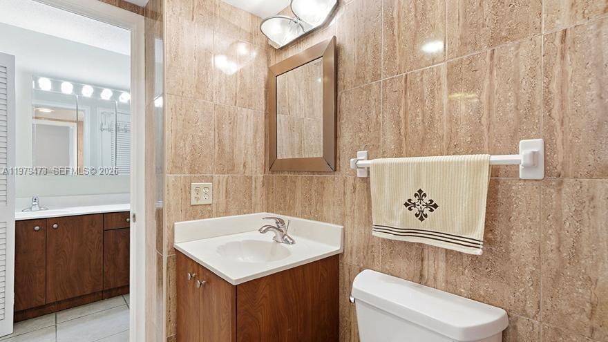 IMPERIAL TOWERS CONDO - Residential