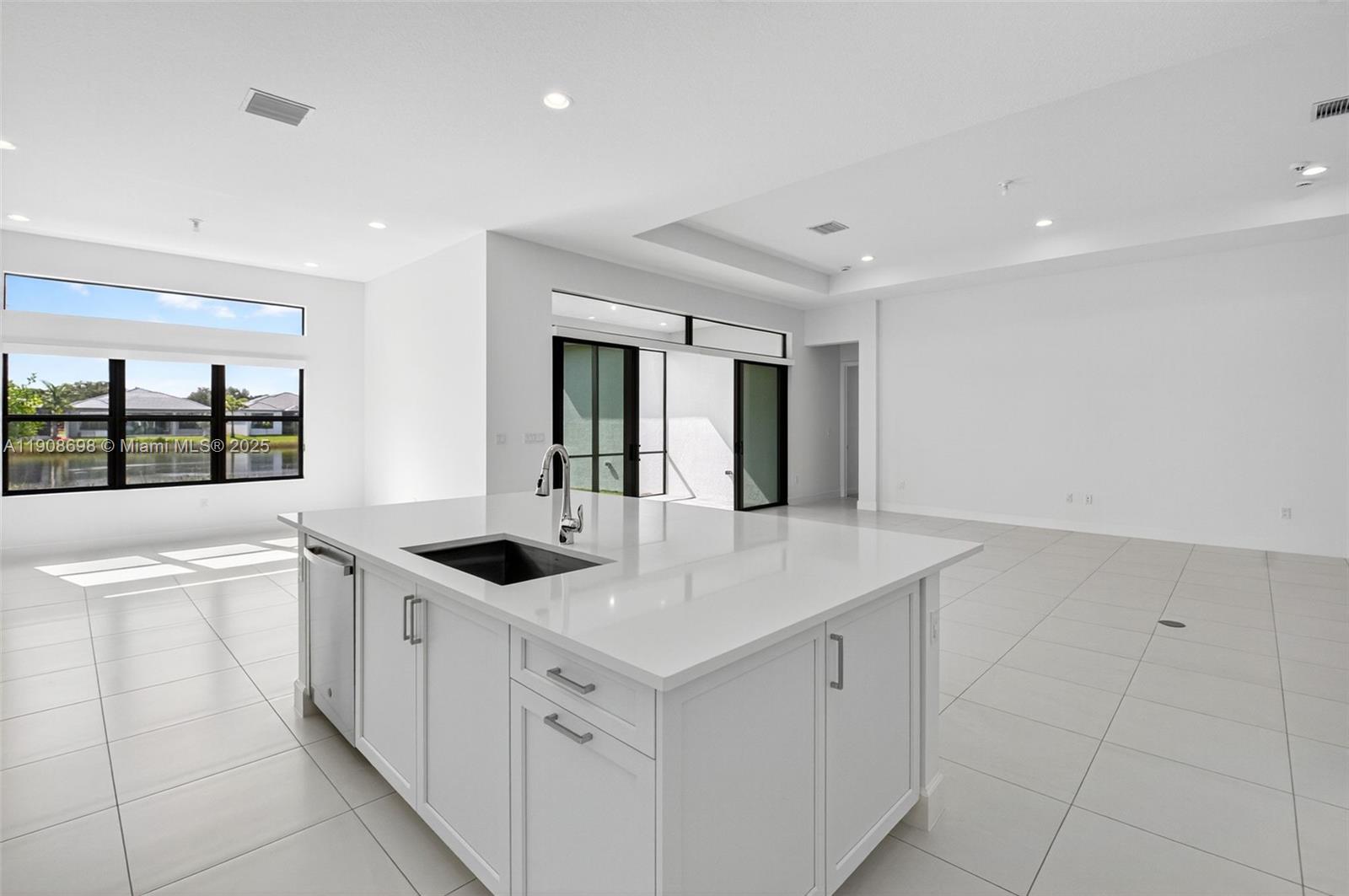 VALENCIA GRAND - Residential