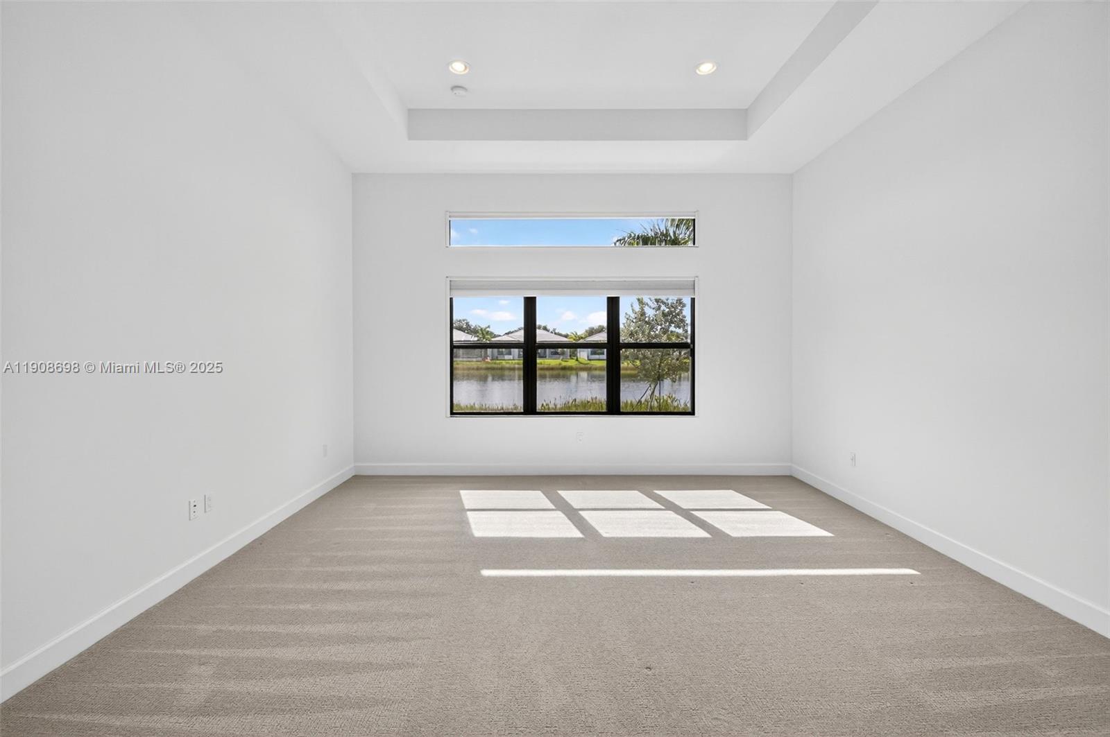 VALENCIA GRAND - Residential