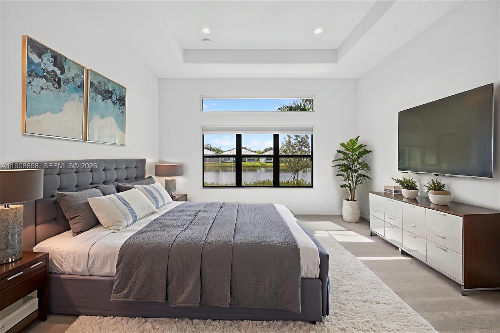 VALENCIA GRAND - Residential