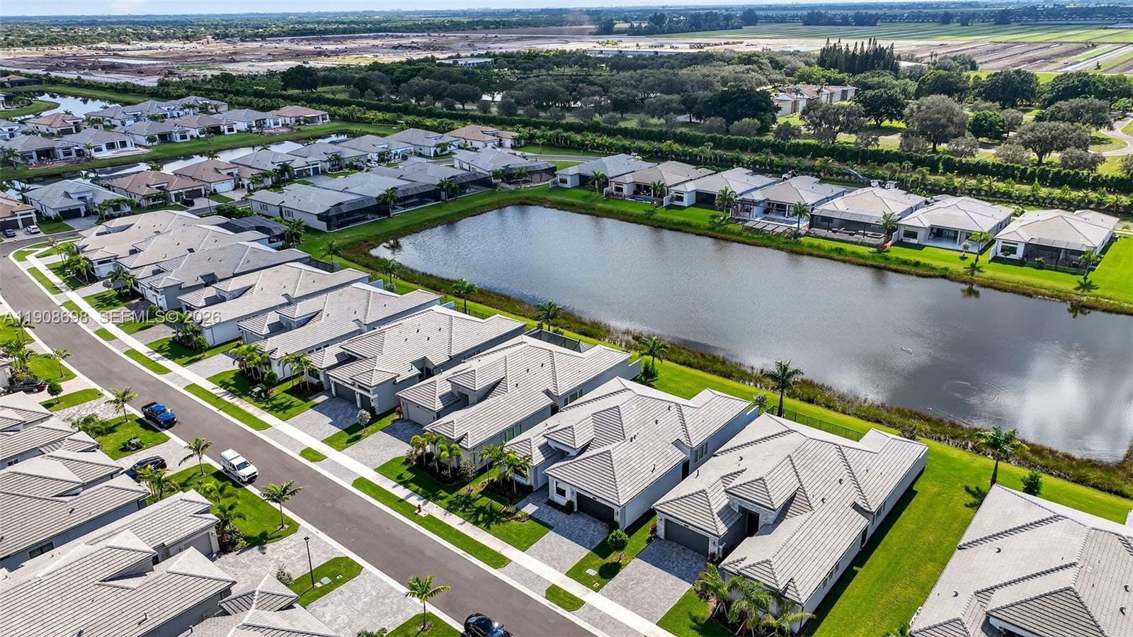 VALENCIA GRAND - Residential