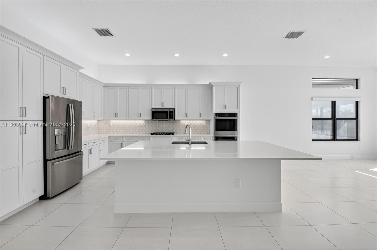 VALENCIA GRAND - Residential