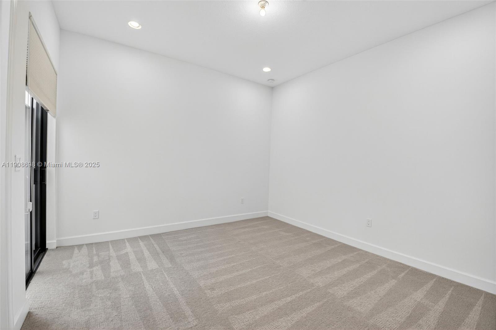 VALENCIA GRAND - Residential