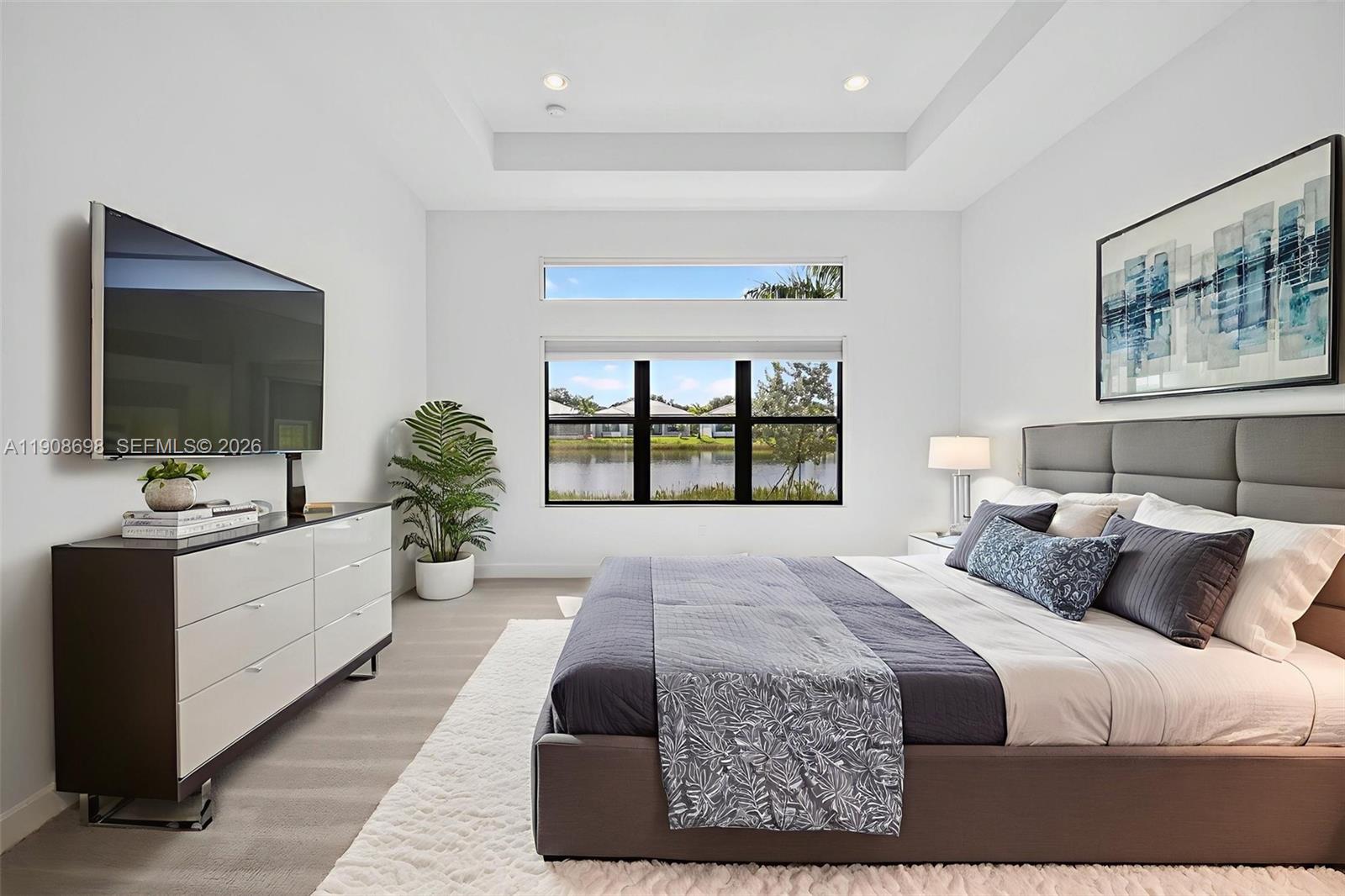 VALENCIA GRAND - Residential