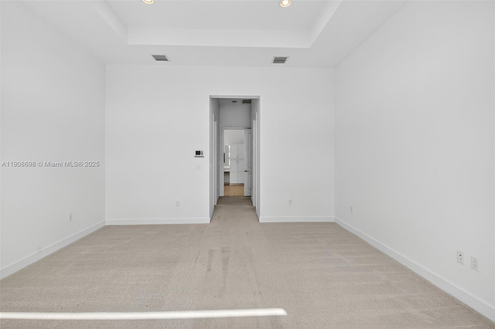 VALENCIA GRAND - Residential