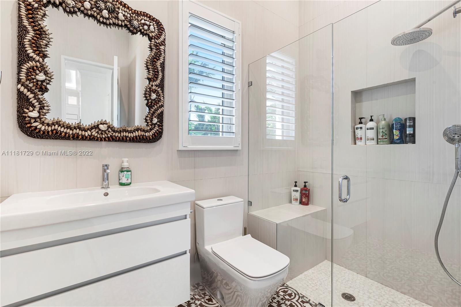 BAY HARBOR ISLAND - Residential