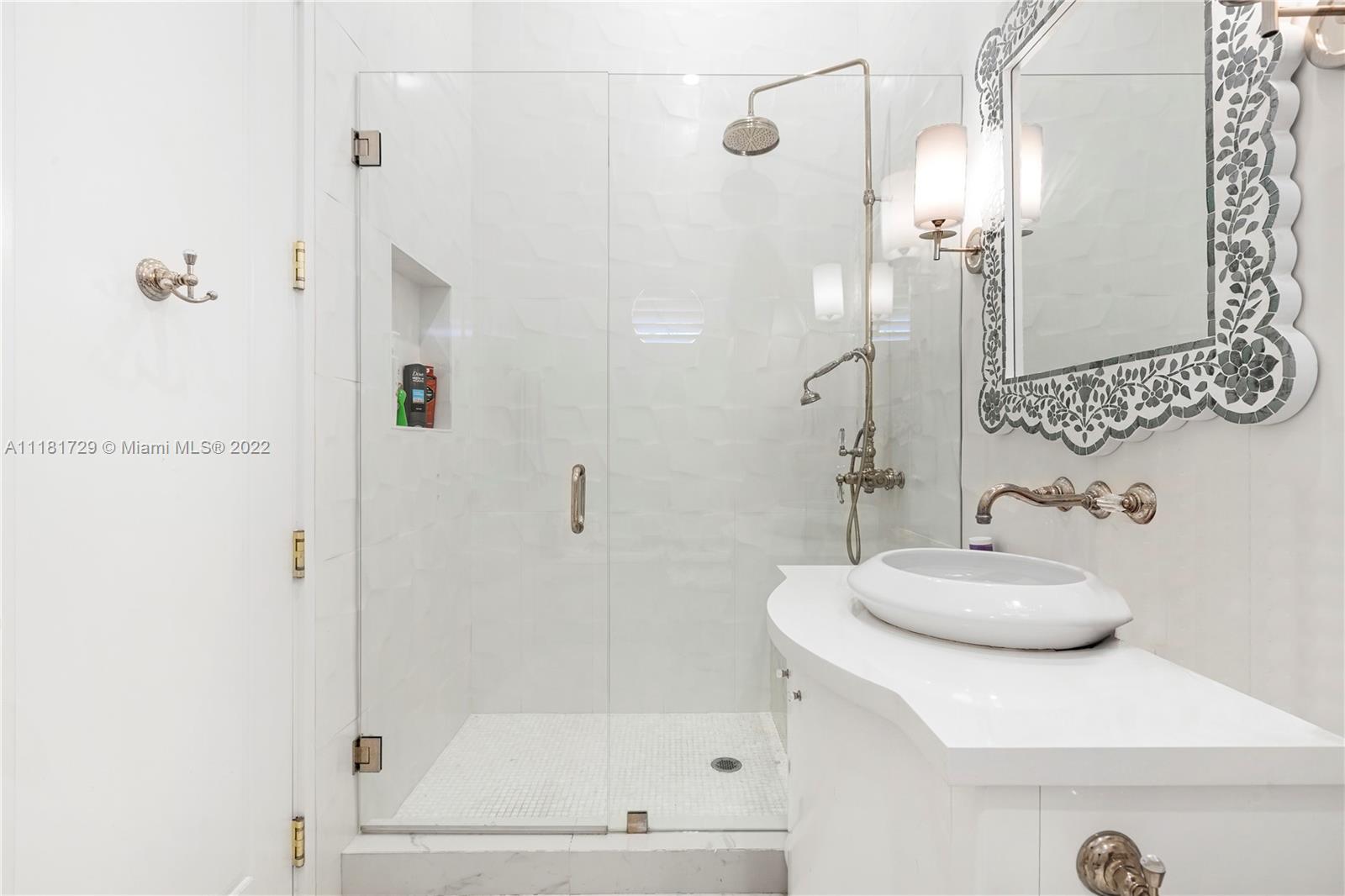 BAY HARBOR ISLAND - Residential