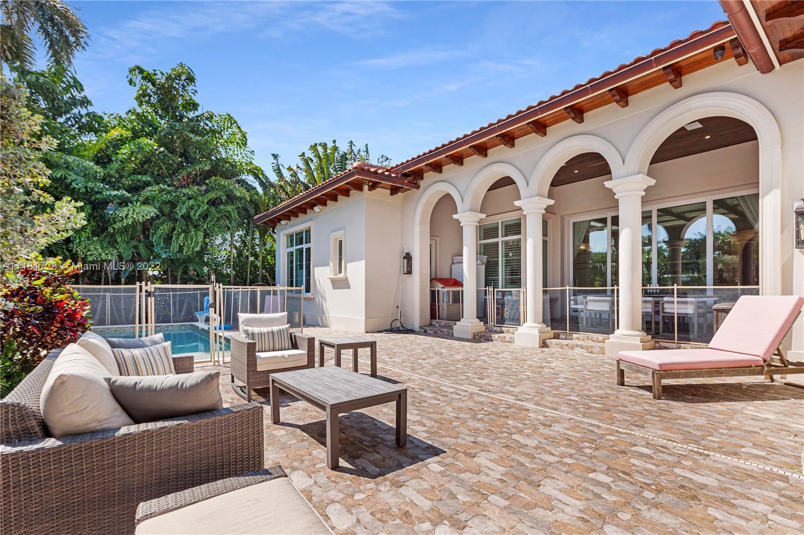 BAY HARBOR ISLAND - Residential