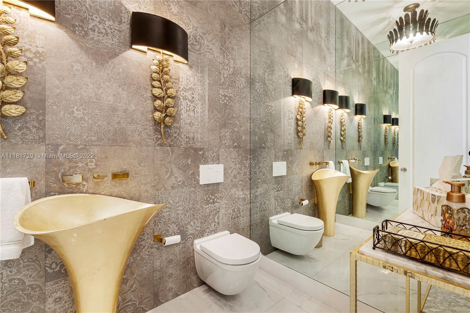 BAY HARBOR ISLAND - Residential