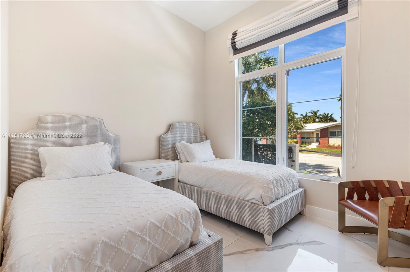 BAY HARBOR ISLAND - Residential