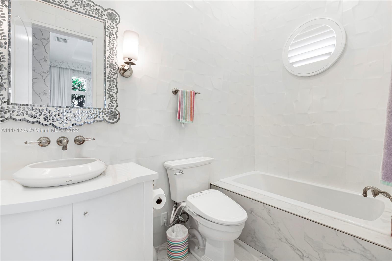 BAY HARBOR ISLAND - Residential