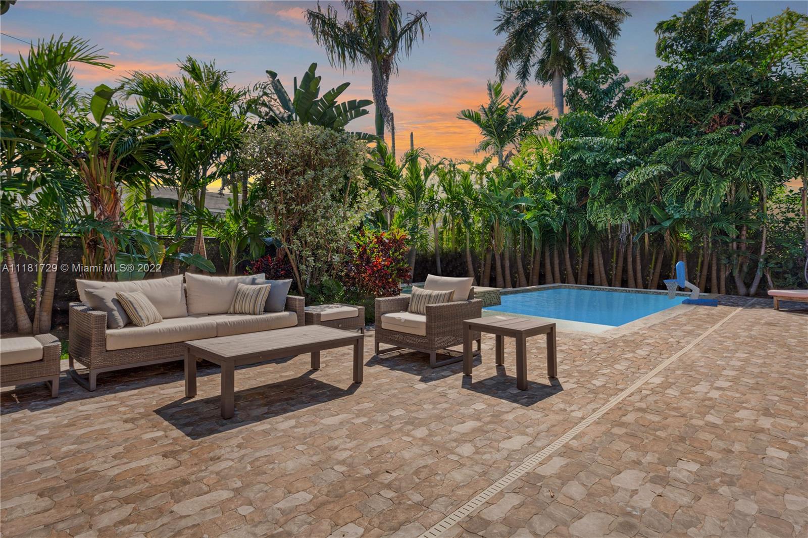 BAY HARBOR ISLAND - Residential