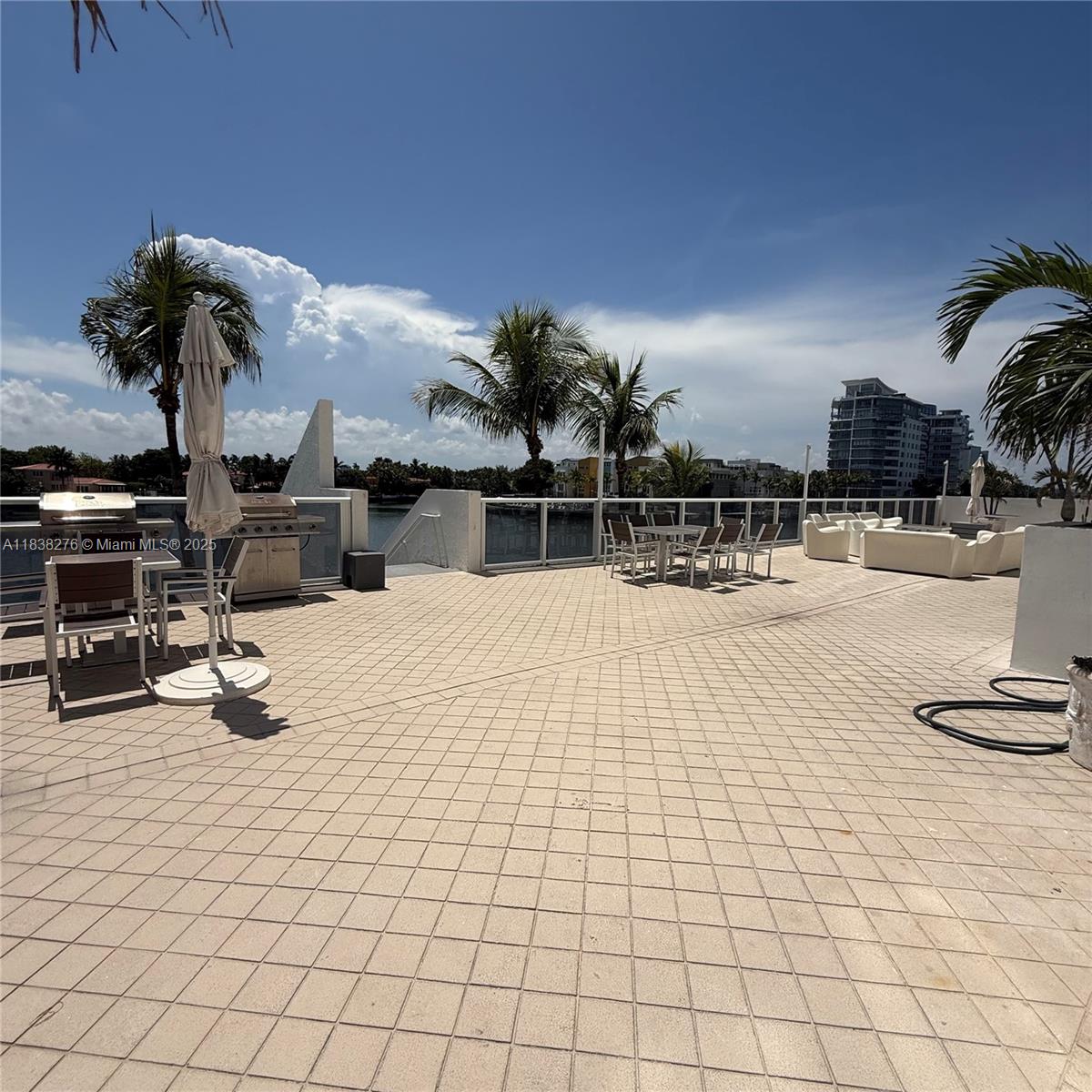 5880 Collins Ave 303