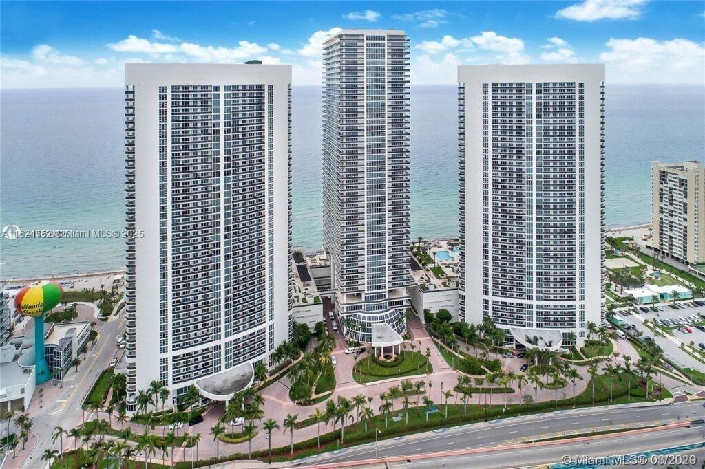1800 S Ocean Dr 2103, Hallandale Beach, Broward County, Florida - 3 Bedrooms  
3 Bathrooms - 