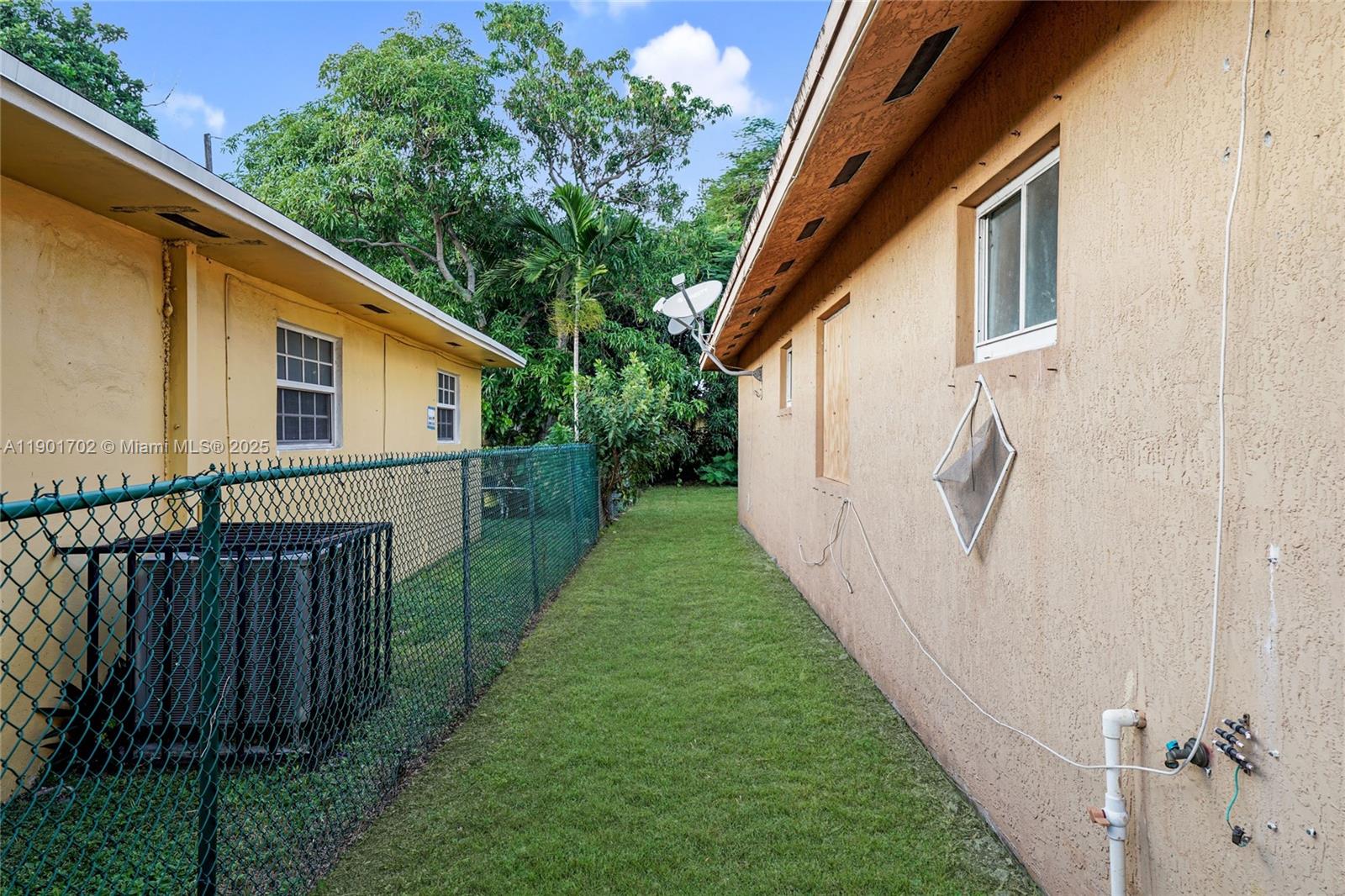 HIALEAH HEIGHTS - Residential