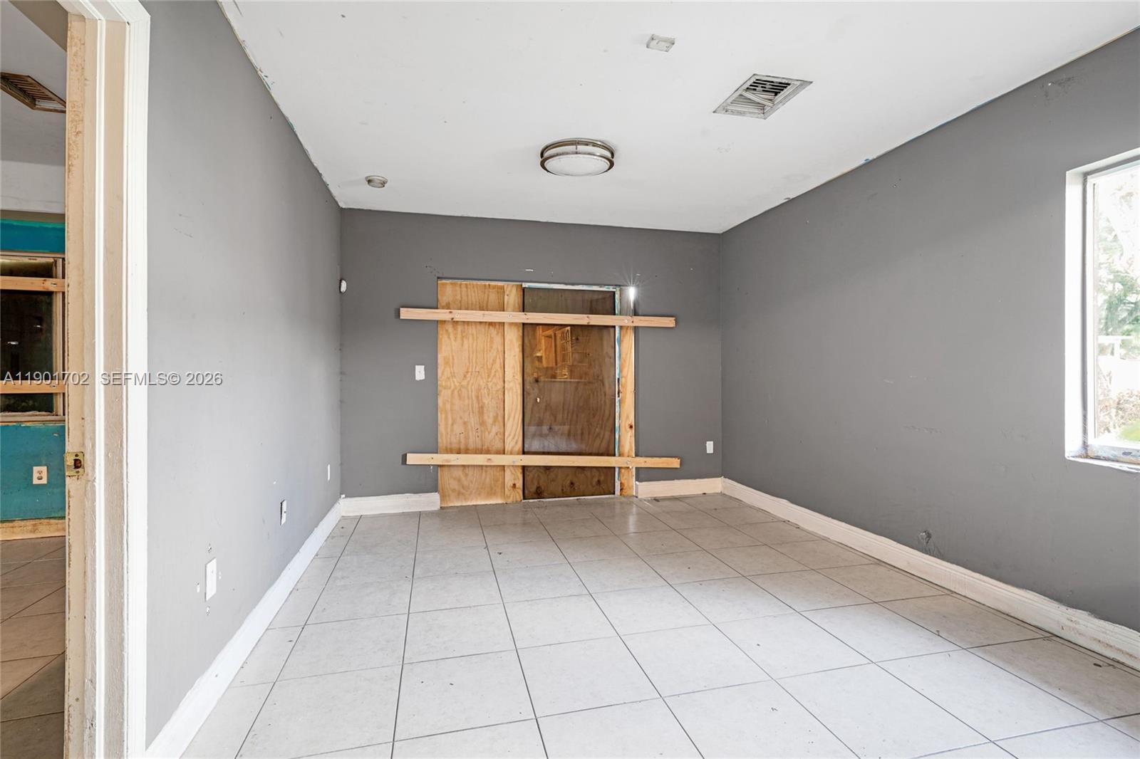 HIALEAH HEIGHTS - Residential