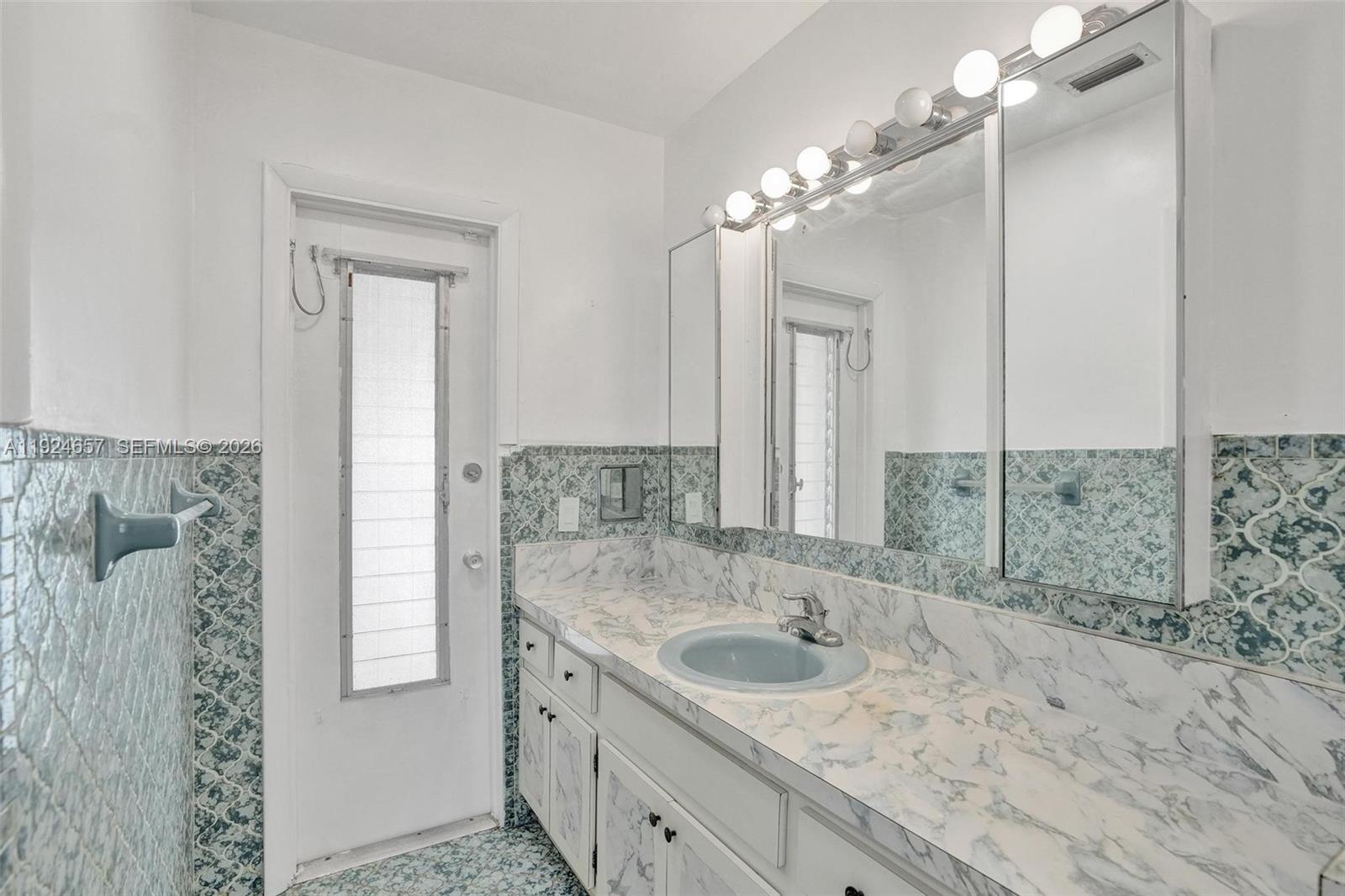 ENCHANTED LAKE SEC 4 - Residential