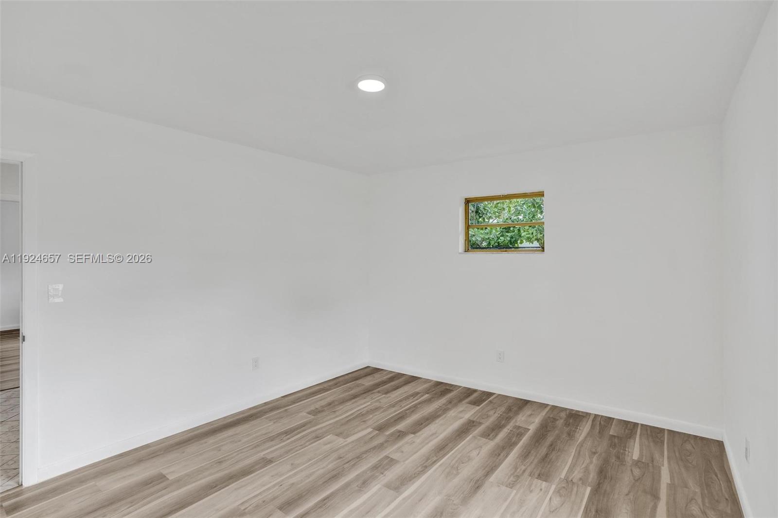 ENCHANTED LAKE SEC 4 - Residential