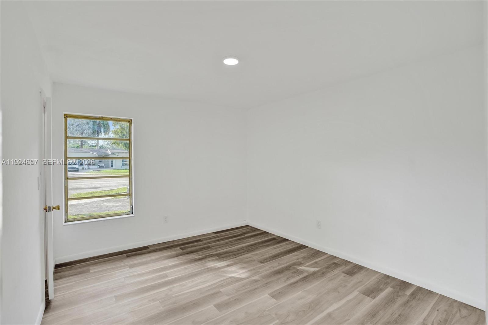 ENCHANTED LAKE SEC 4 - Residential