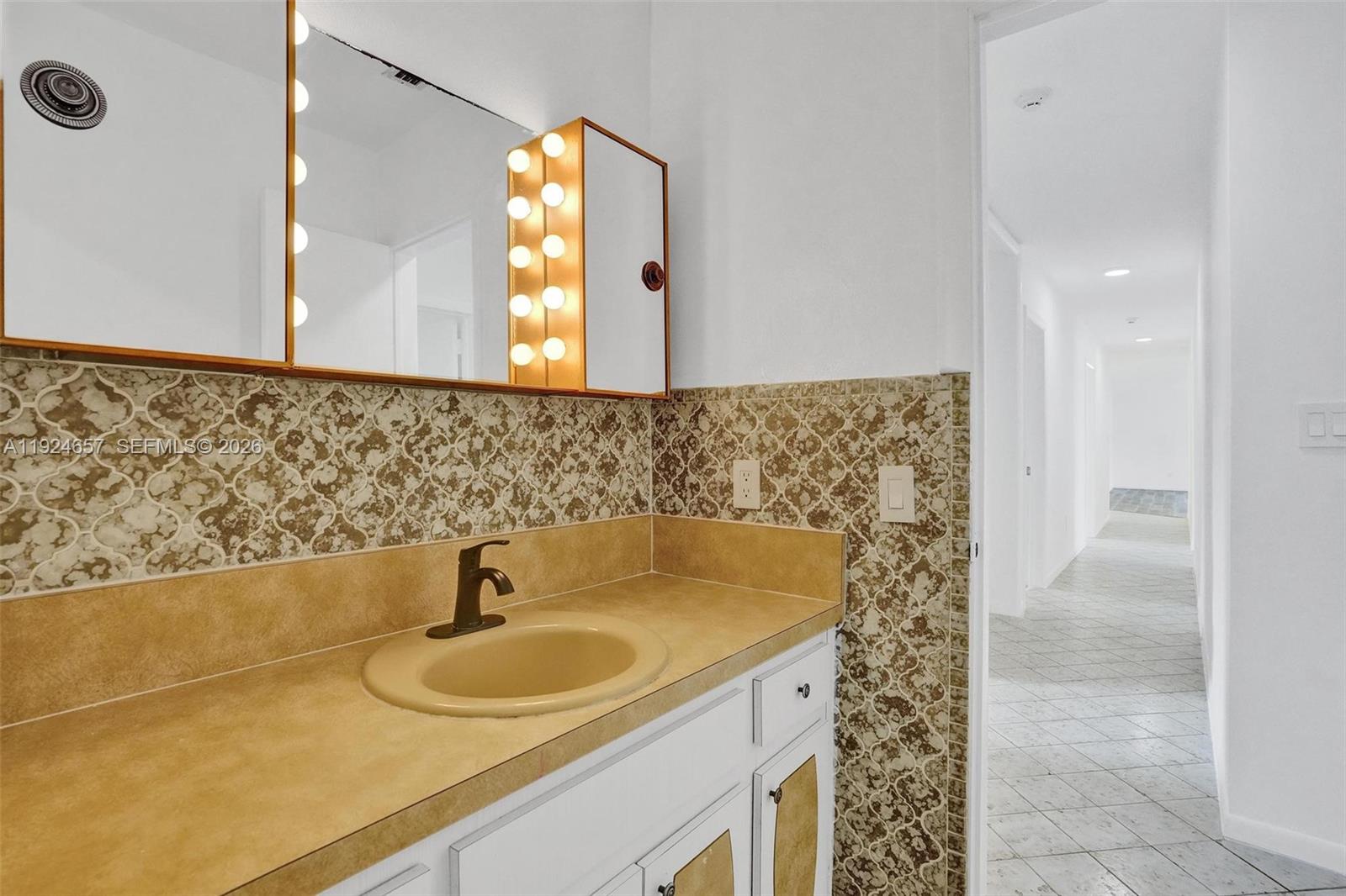 ENCHANTED LAKE SEC 4 - Residential