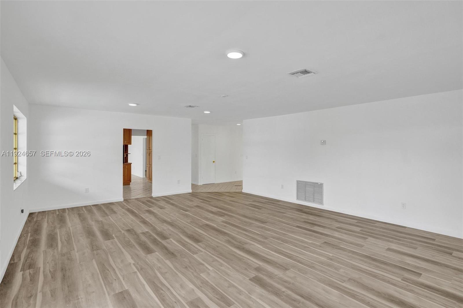 ENCHANTED LAKE SEC 4 - Residential