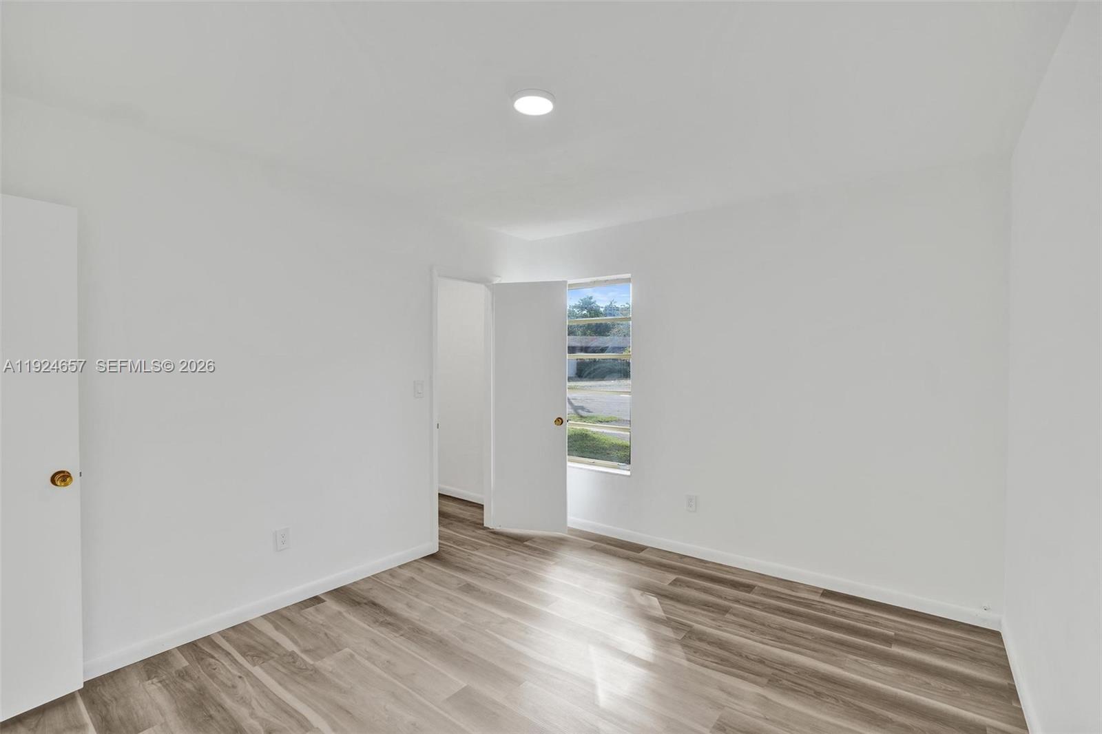 ENCHANTED LAKE SEC 4 - Residential