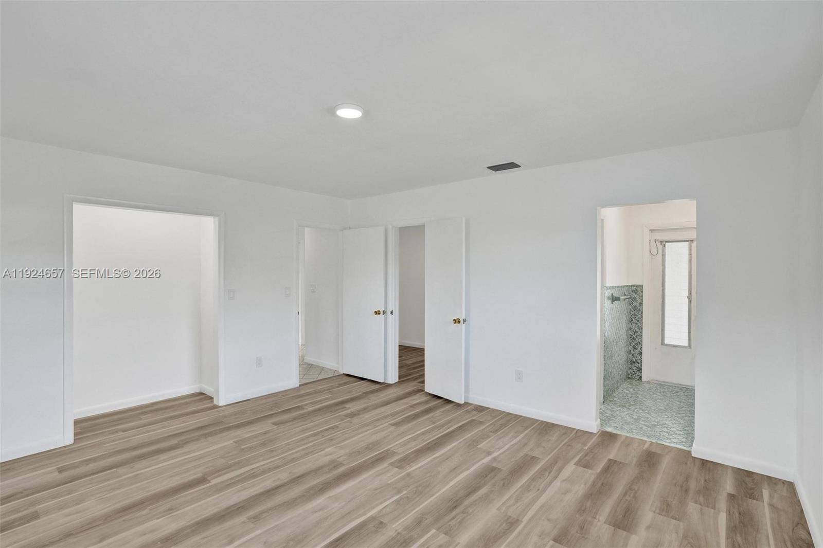 ENCHANTED LAKE SEC 4 - Residential