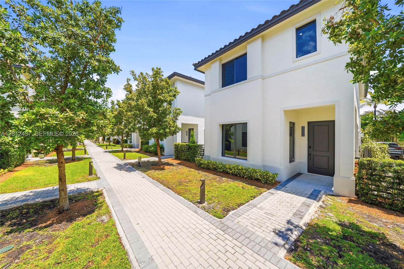CANARIAS EAST - Residential