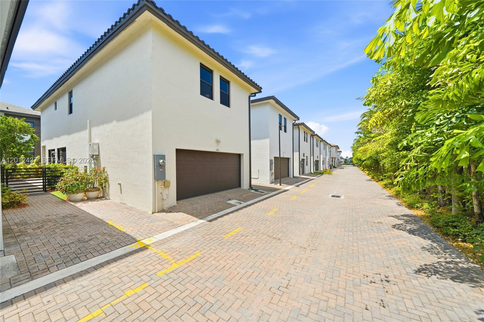 CANARIAS EAST - Residential