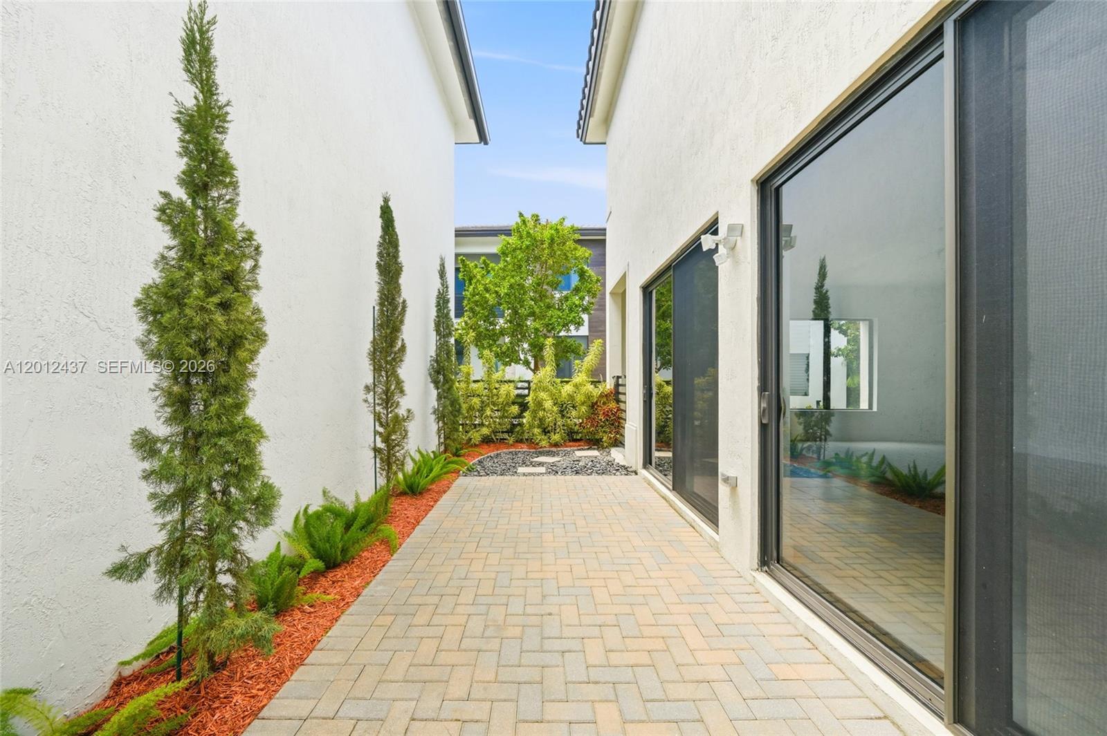 CANARIAS EAST - Residential