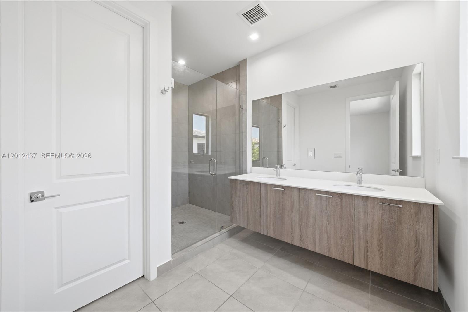 CANARIAS EAST - Residential