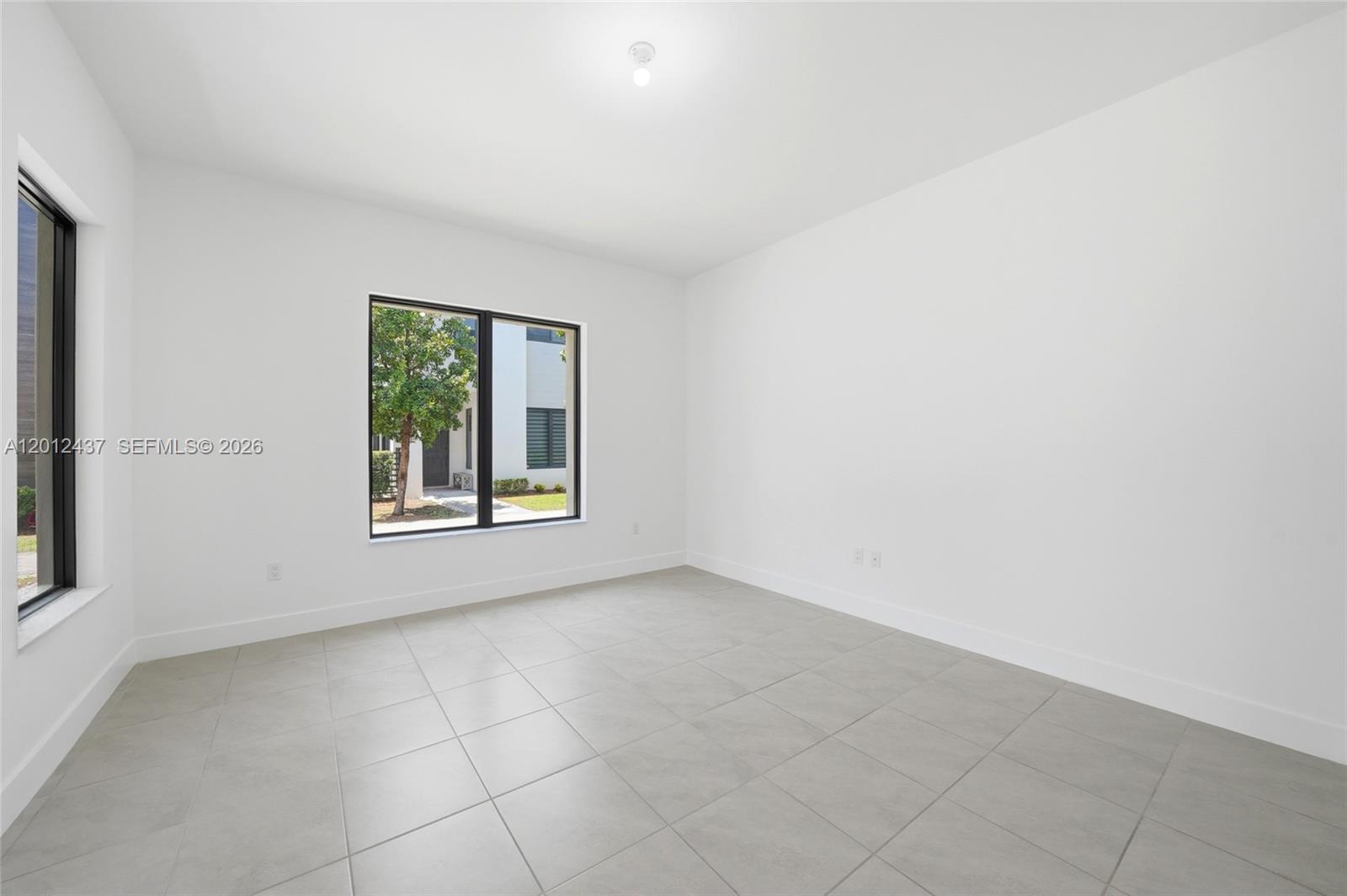 CANARIAS EAST - Residential
