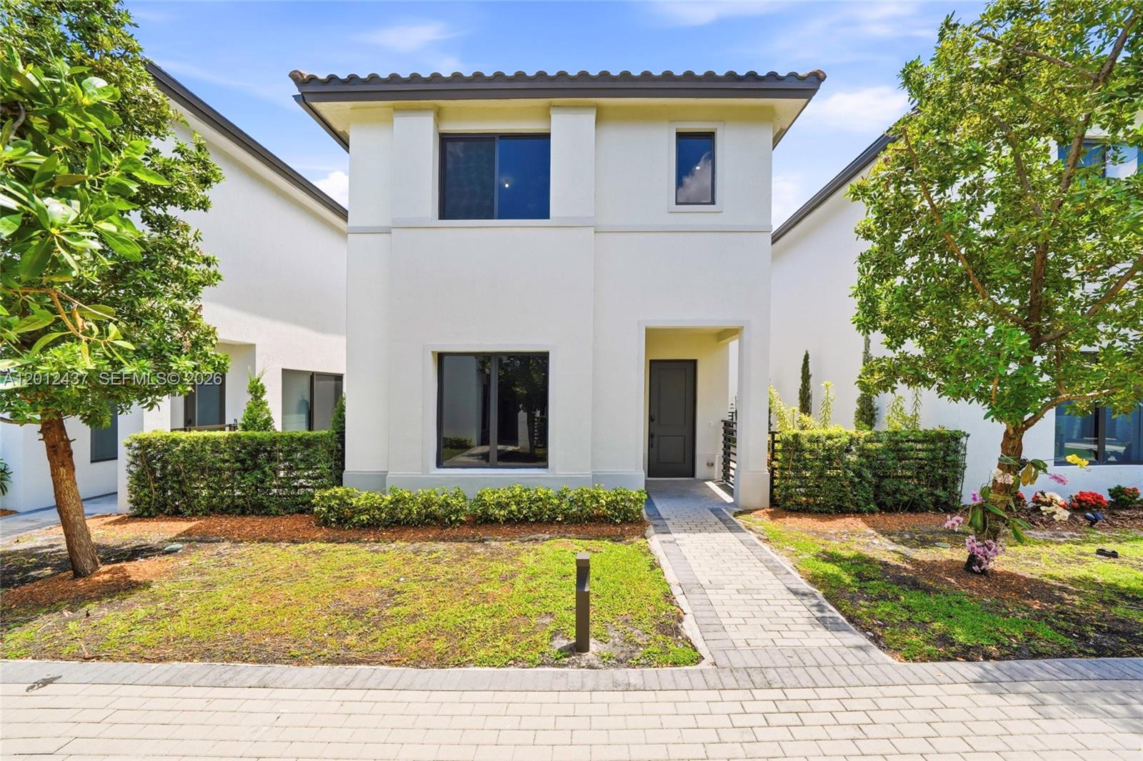 CANARIAS EAST - Residential