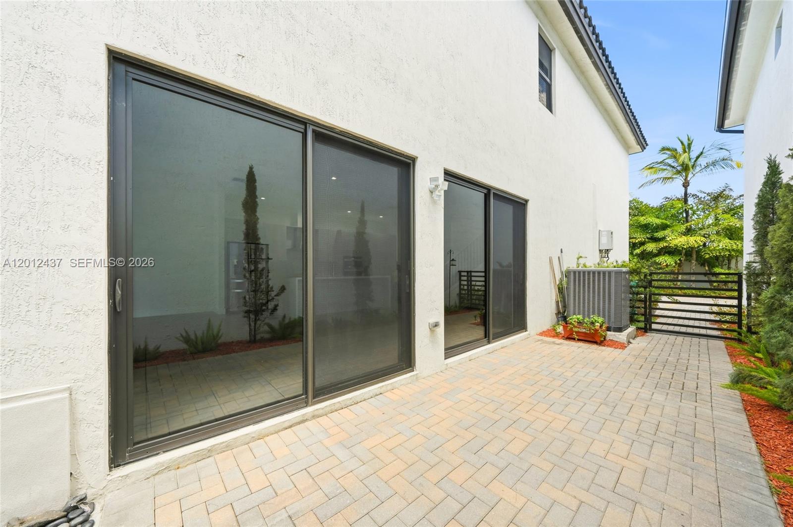 CANARIAS EAST - Residential