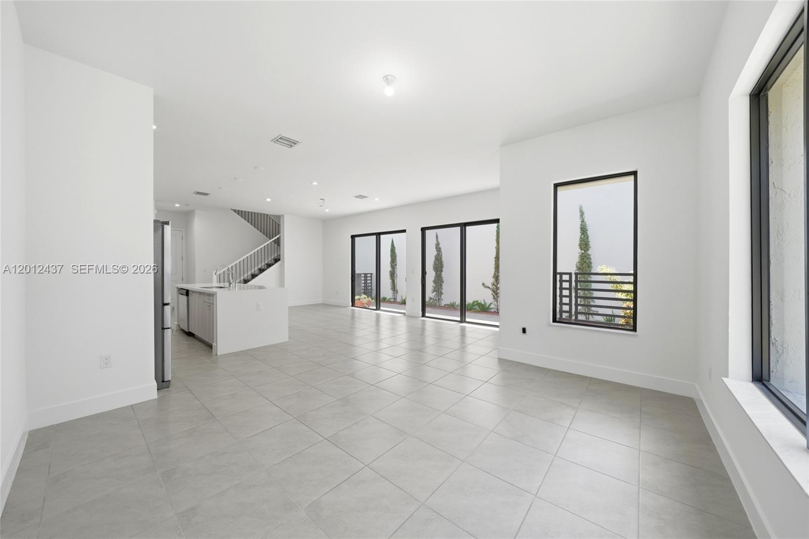 CANARIAS EAST - Residential