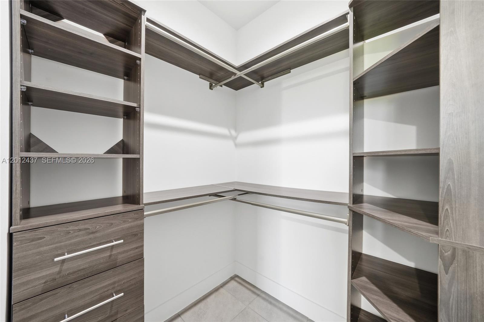 CANARIAS EAST - Residential