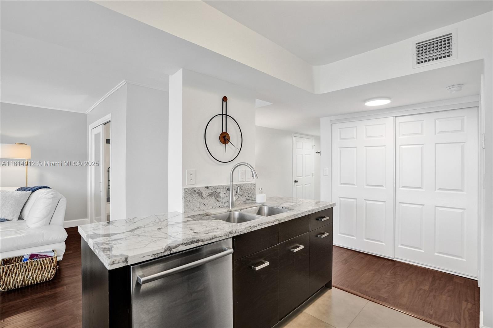 OCEANVIEW PARK CONDO - Residential