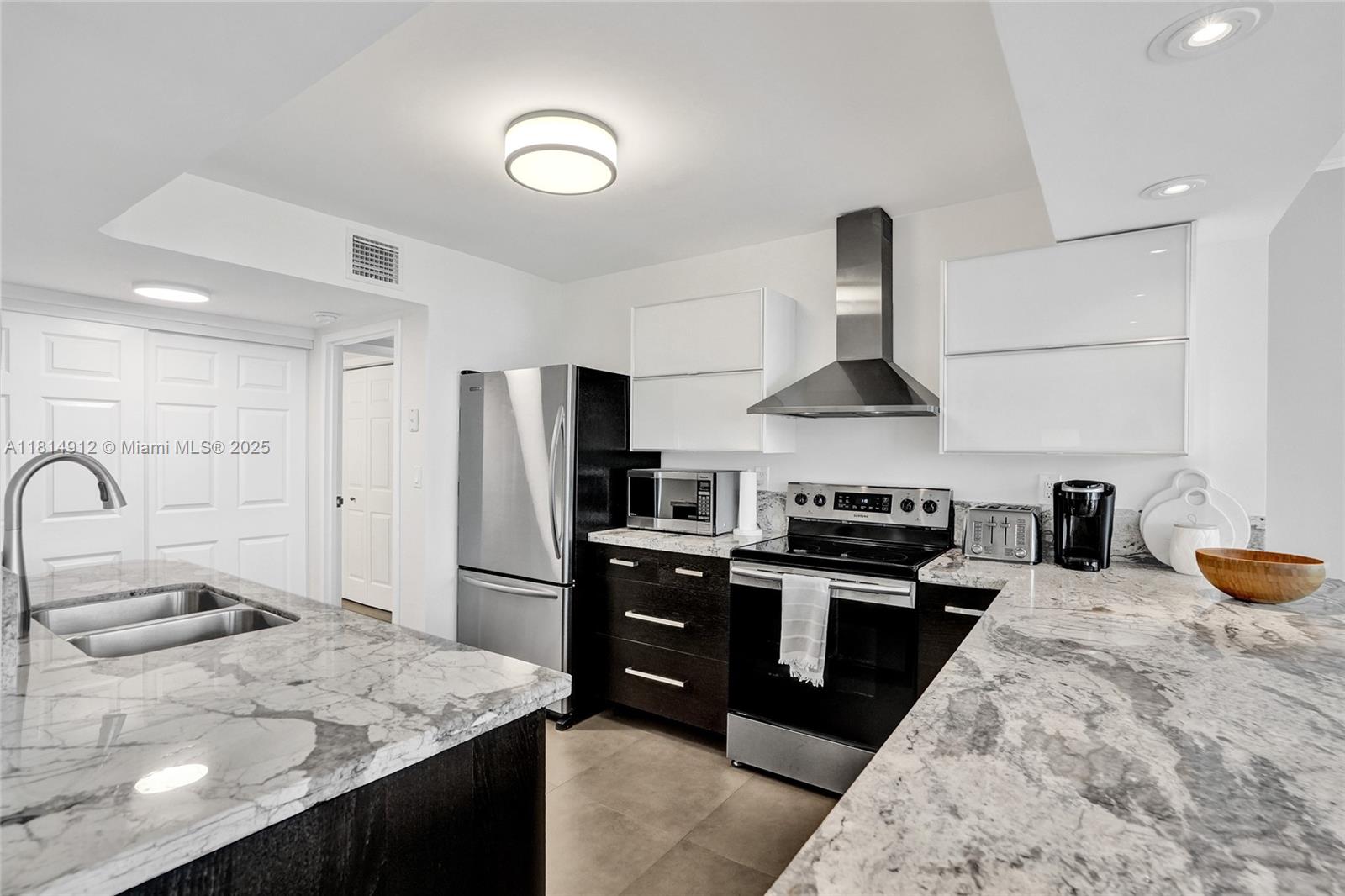 OCEANVIEW PARK CONDO - Residential