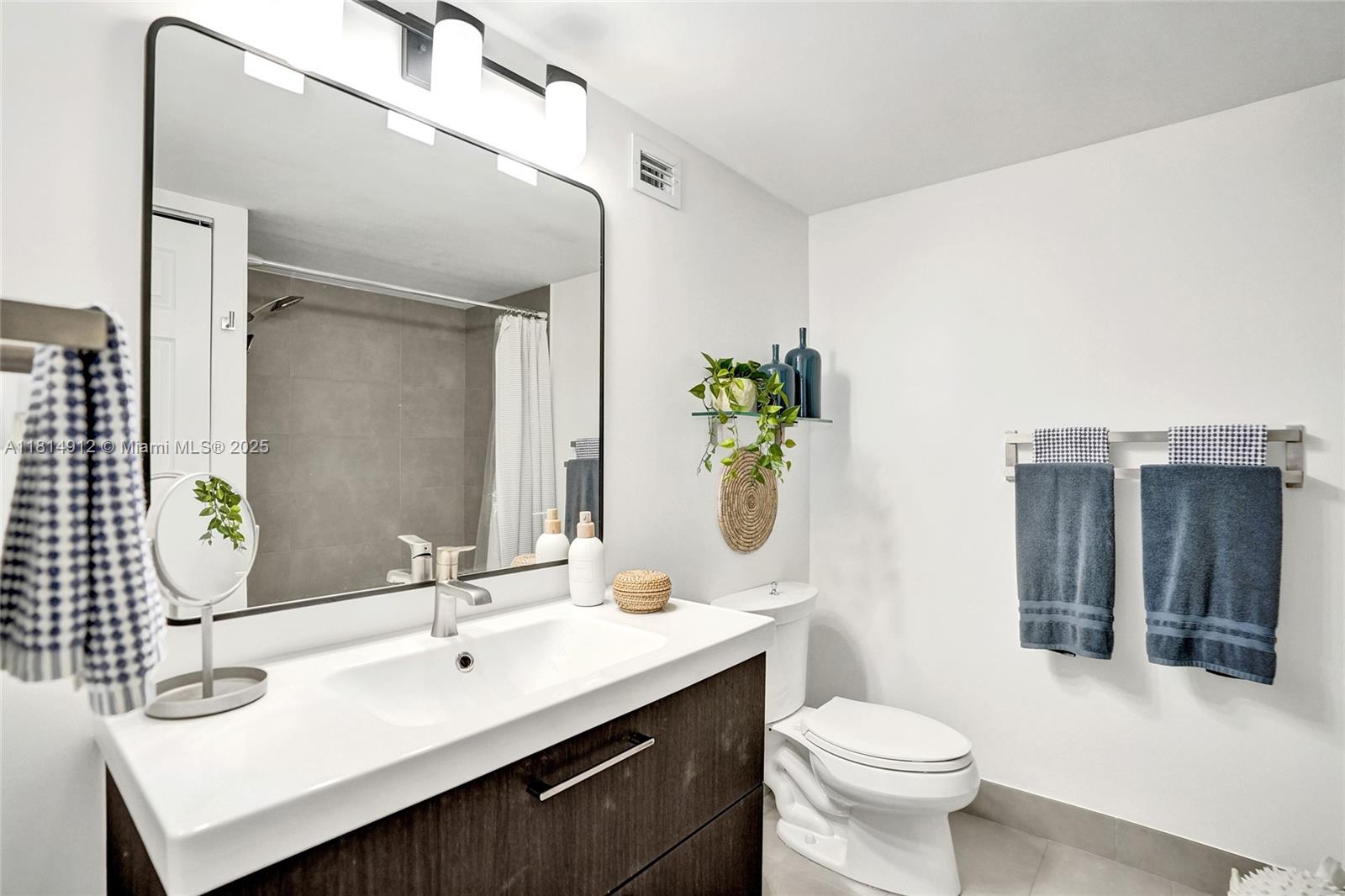 OCEANVIEW PARK CONDO - Residential