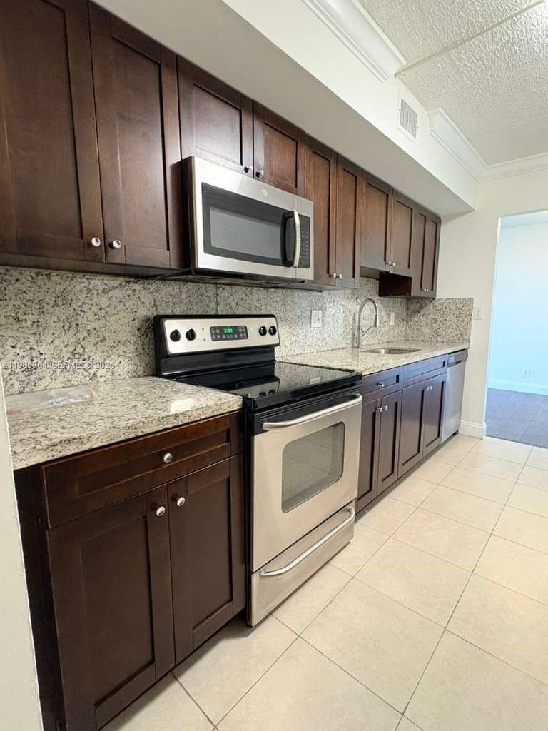 ENVIRON I CONDO 5 AND 6 - Residential Lease