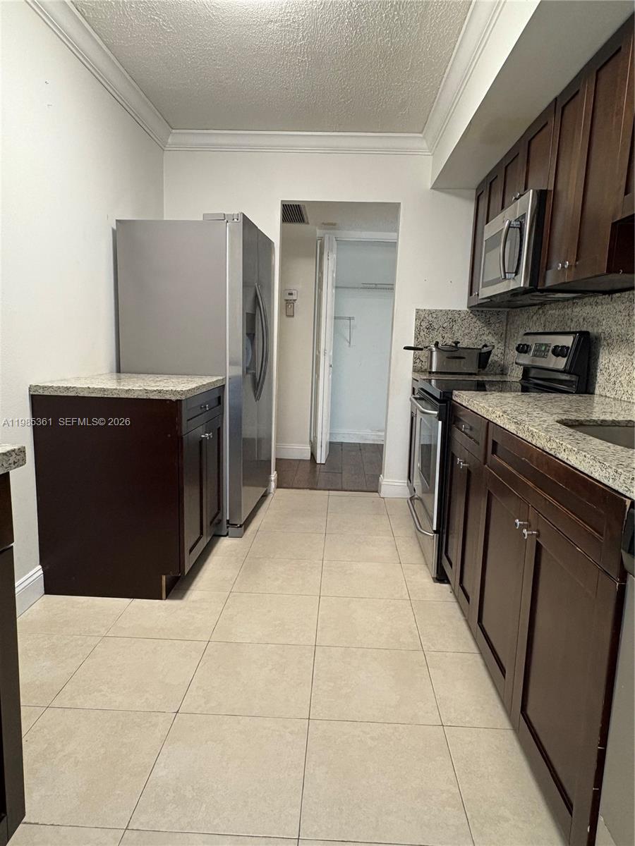 ENVIRON I CONDO 5 AND 6 - Residential Lease