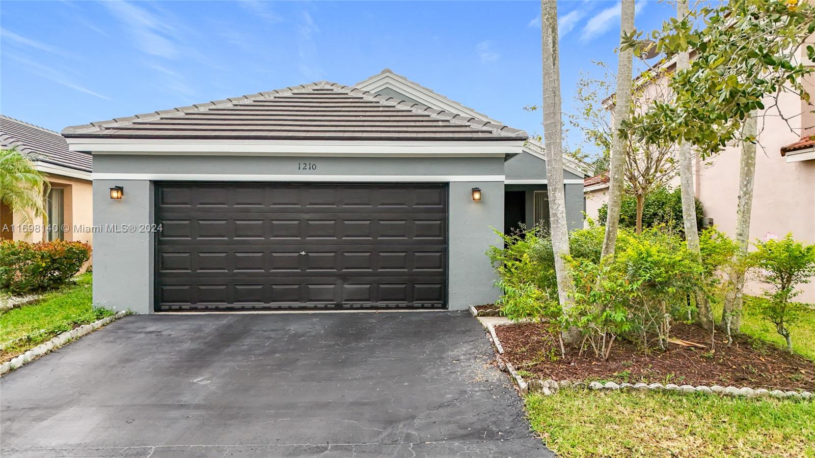 1210 Majesty Ter, Weston, Broward County, Florida - 3 Bedrooms  
2 Bathrooms - 