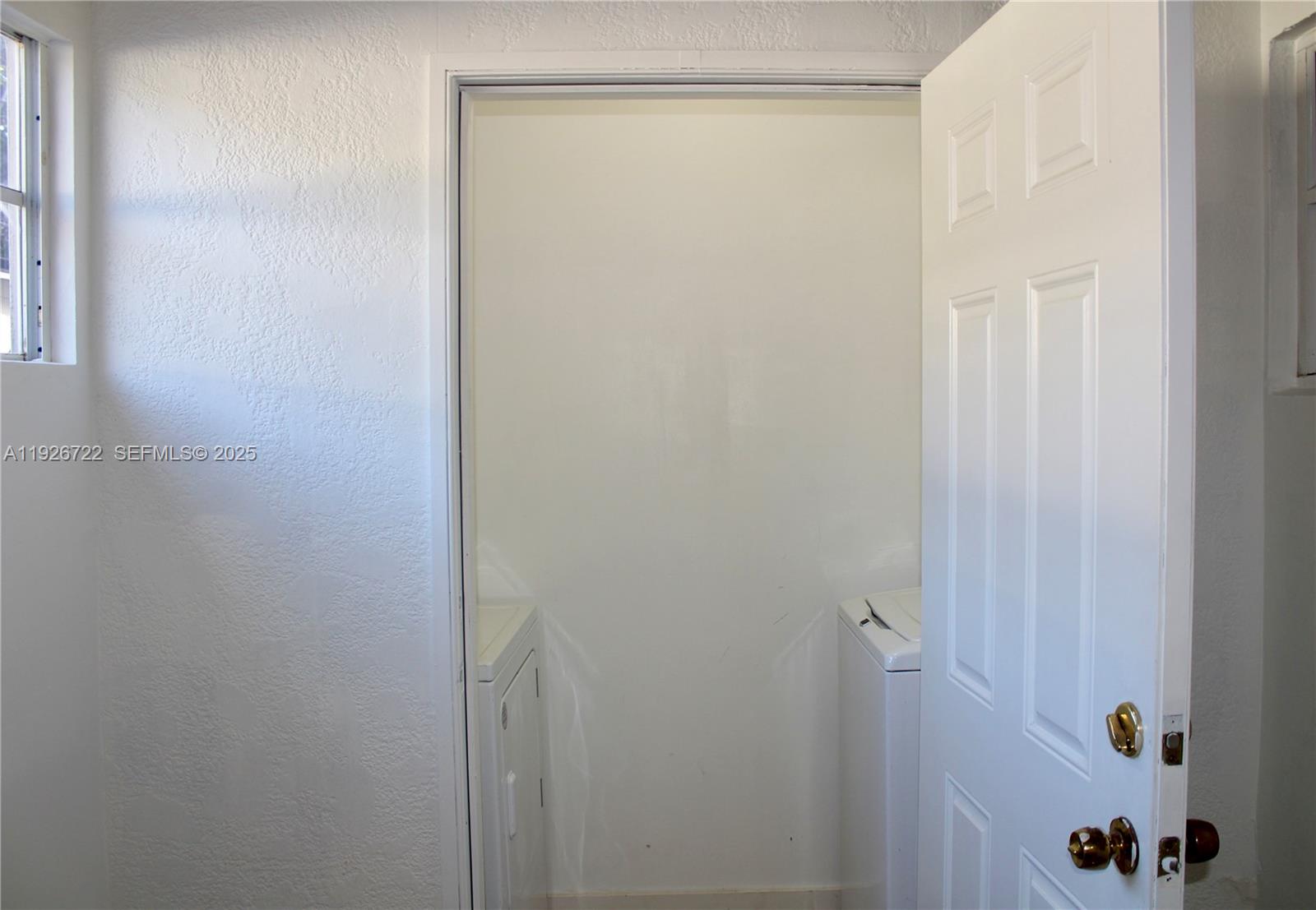 FT LAUDERDALE LAND & DEV - Residential Lease