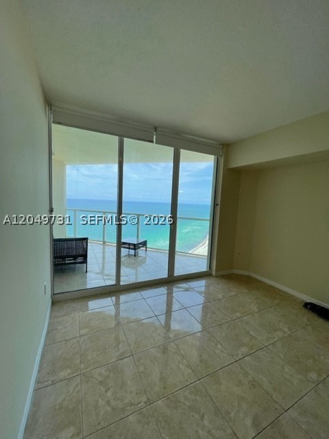 16699 Collins Ave 3910