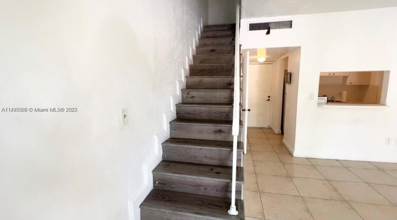 VILLA CATALINA CONDO - Residential Lease