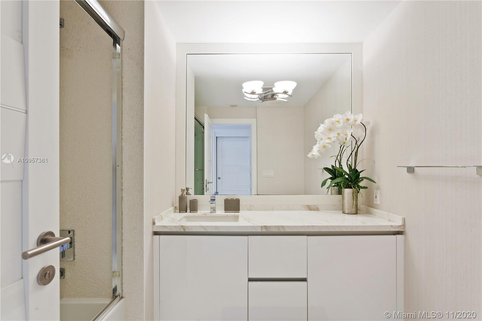 THE PALACE AT BAL HARBOUR - Residential