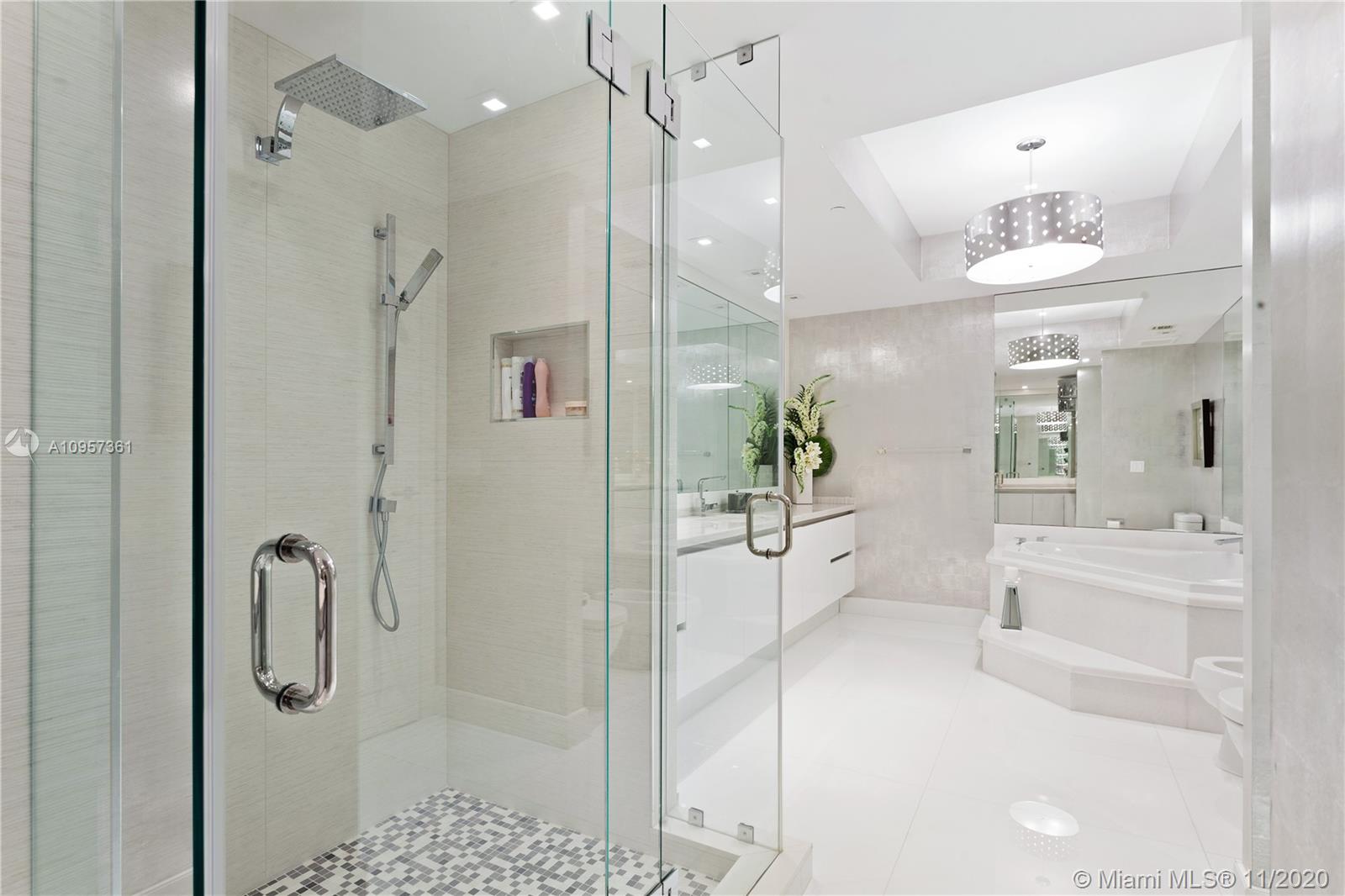 THE PALACE AT BAL HARBOUR - Residential