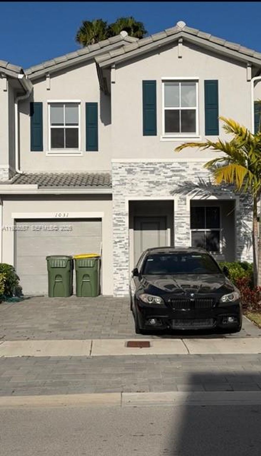 Come and see this beautifull 4 Bedrooms and 2  1/2  baths townhouse,  This community is close to mayor highways, malls, great schools, great restaurants, great location.