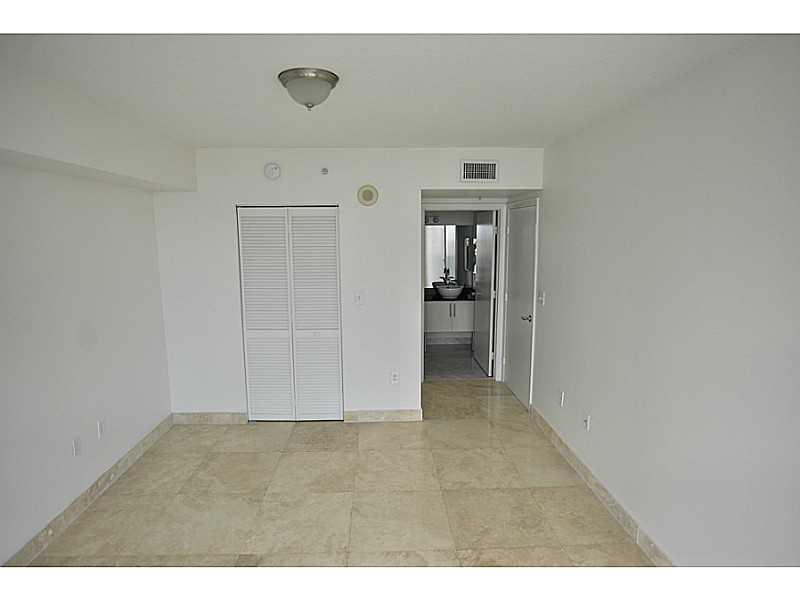 BRICKELL ON THE RIVER N T - Residential Lease