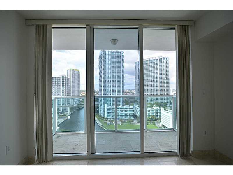 BRICKELL ON THE RIVER N T - Residential Lease